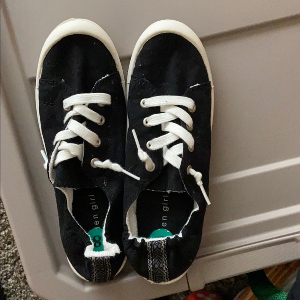 Slip ons